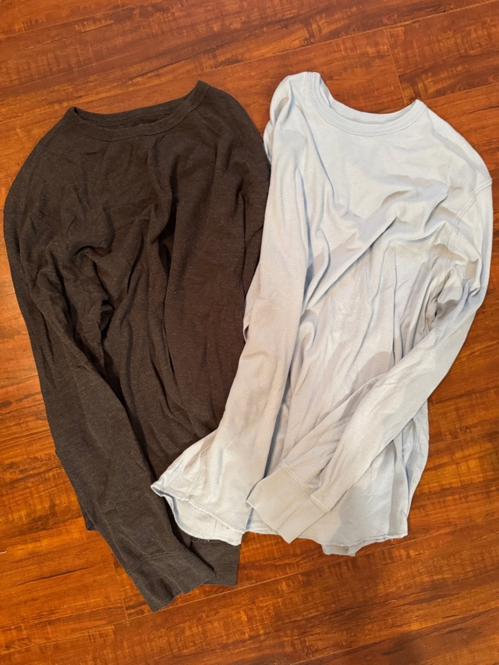 GAP Men's Crewneck Long Sleeve Tops - Black & Light Blue 2